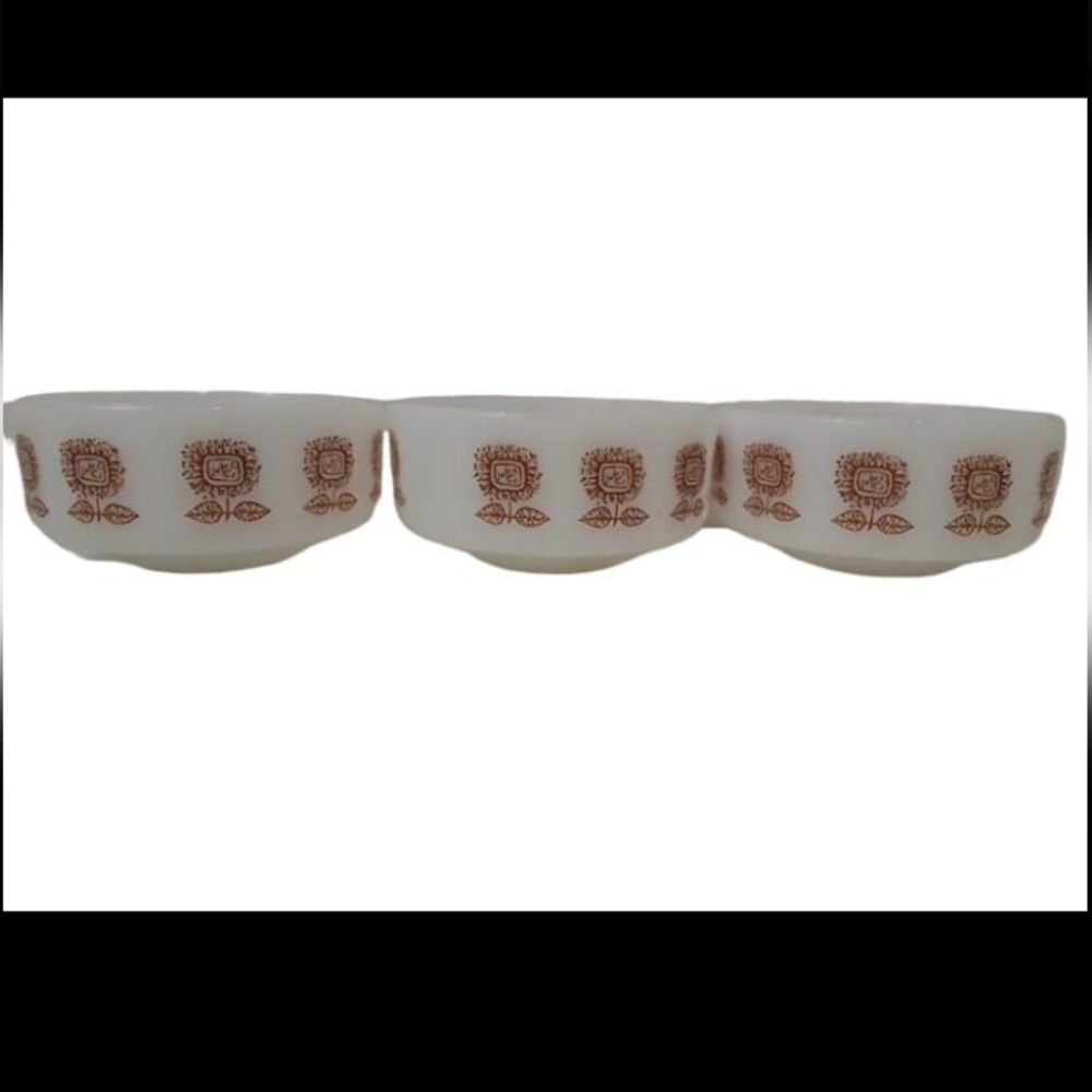 Vintage Federal Glass set Of Three White and Brown Sunflower Patterned Bowls